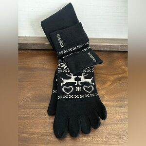 Black Toe Sox hearts and deers Pilates socks - NWOT
